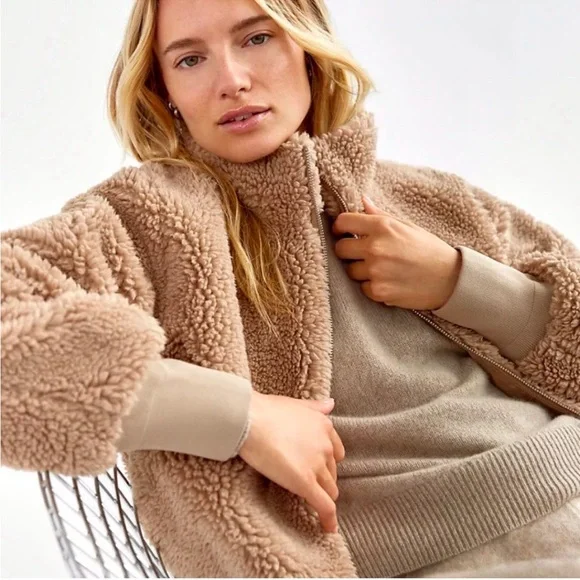 Knit Aritzia Fall Jacket Aritzia The Group Babaton Sherpa Black - Main Image